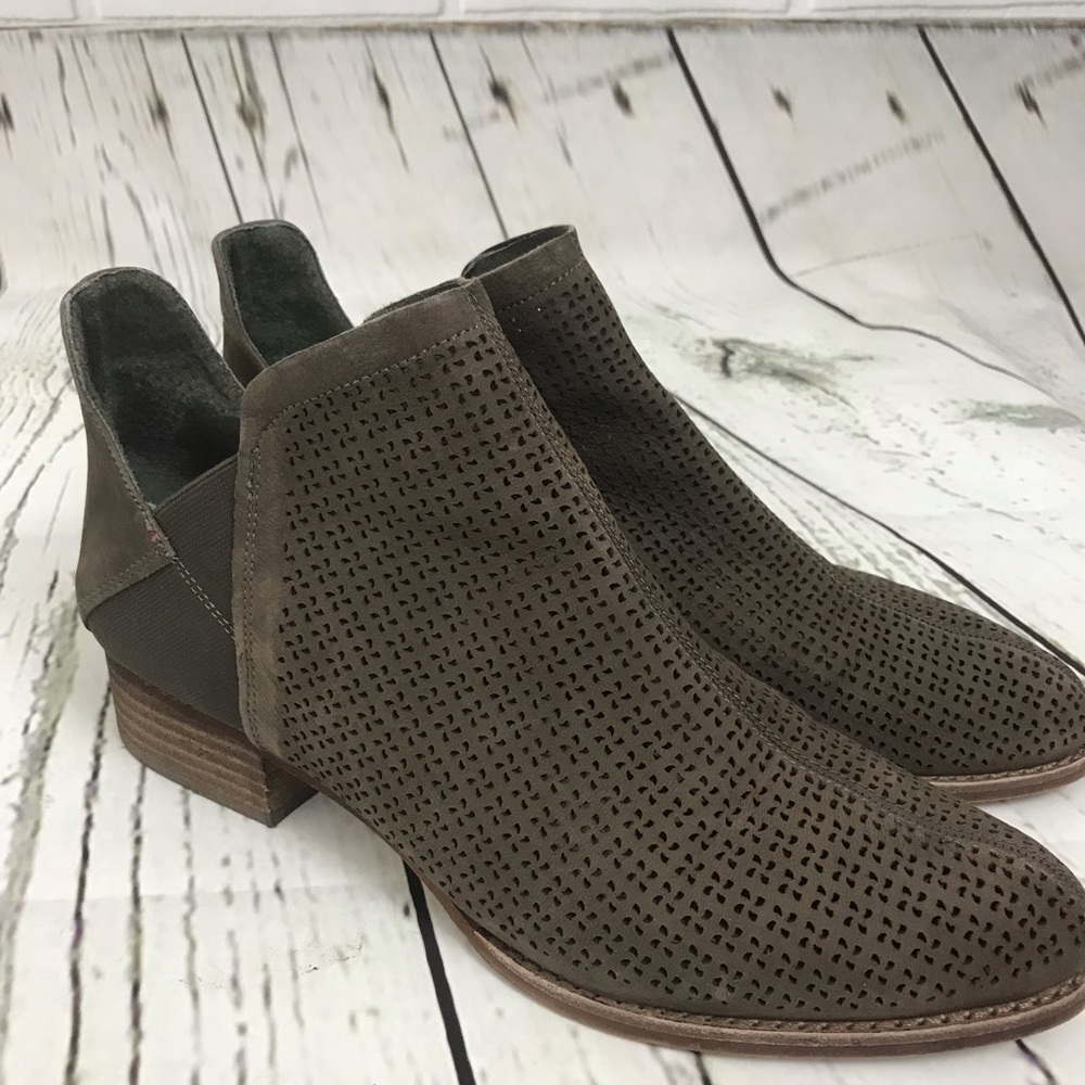 Vince Camuto Celena Perforated Ankle Bootie Suede - Picture 4 of 8